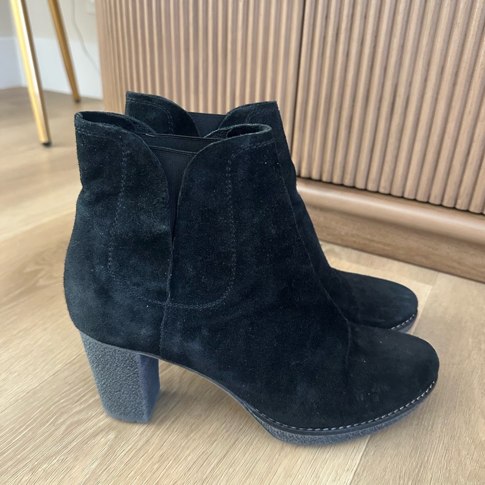 Manas Black Suede Ankle Boots on heels size 40